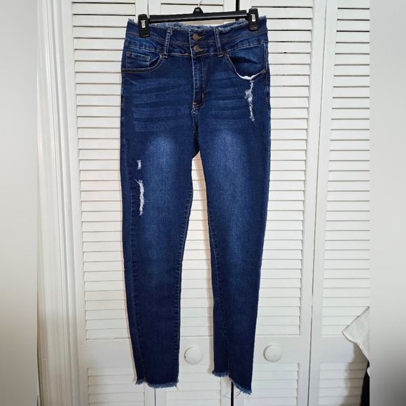 Vince Blue Co Denim - Vince Blue Co Women's 9 Raw Hem Distressed Jeans